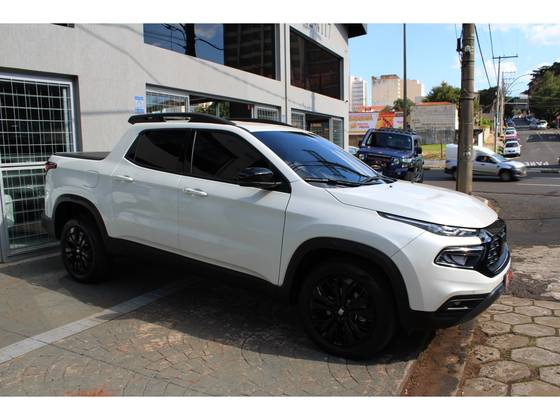 FIAT TORO 1.3 TURBO 270 FLEX VOLCANO AT6 FIAT TORO 1.3 TURBO 270 FLEX VOLCANO AT6